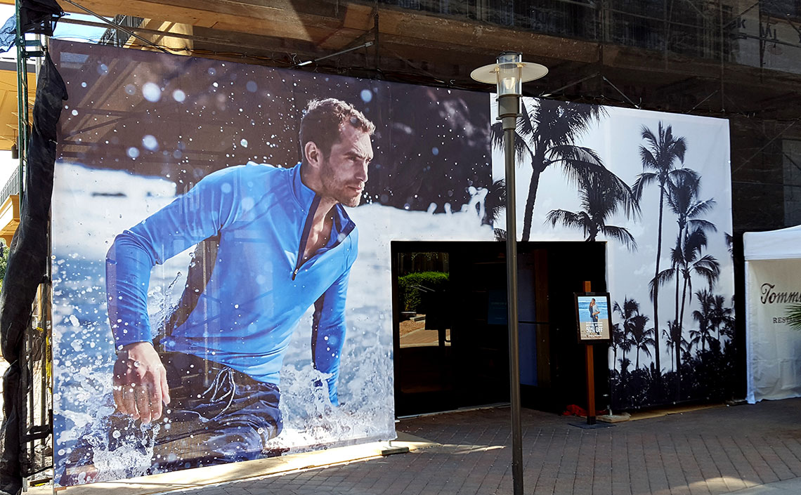 Tommy Bahama - Mesh Banner Wrap Enclosure