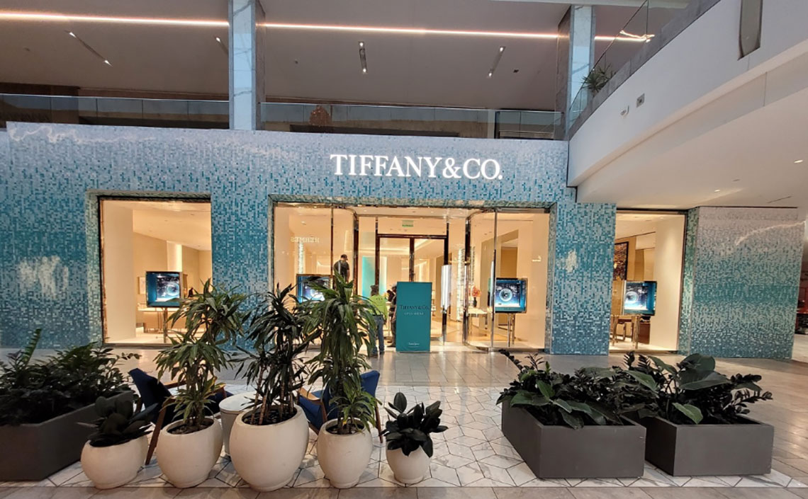 Nightly Field Support & Emergency Turnaround: Tiffany & Co. Storefront Project