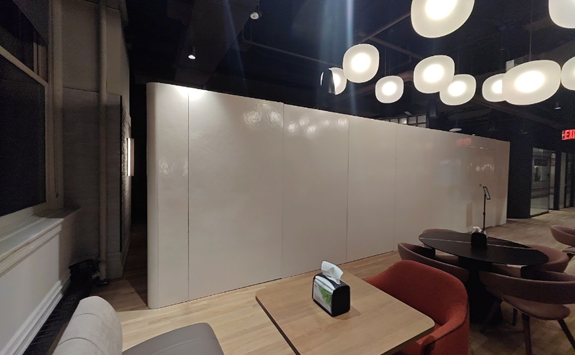 Rapid-Turnaround Modular Enclosure: Netflix HQ