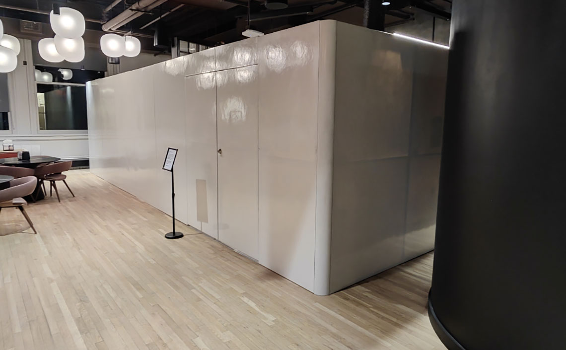 Rapid-Turnaround Modular Enclosure: Netflix HQ